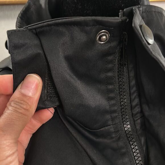 Ying Cai | Electric Heating Jacket, size M - Picture 6 of 15